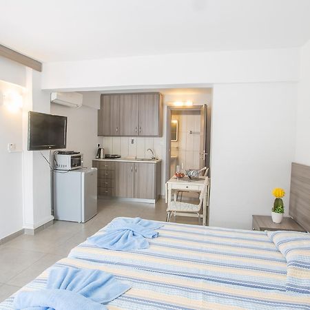 Merab Napa Suites Ayía Nápa Extérieur photo