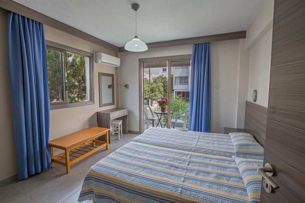 Merab Napa Suites Ayía Nápa Extérieur photo